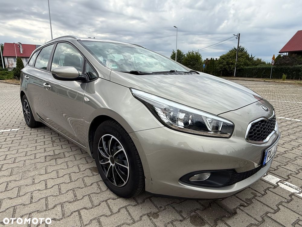 Kia Ceed 1.4 CVVT Dream Team Edition - 14
