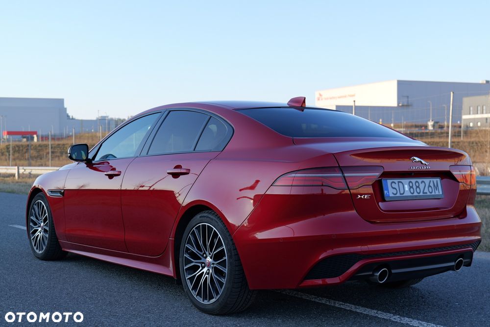 Jaguar XE P250 R-Dynamic Black - 8