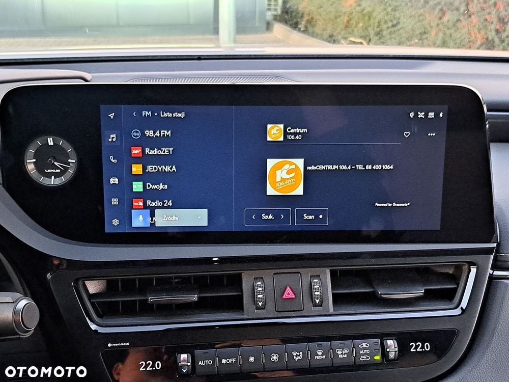 Lexus ES 300h Business Edition - 11