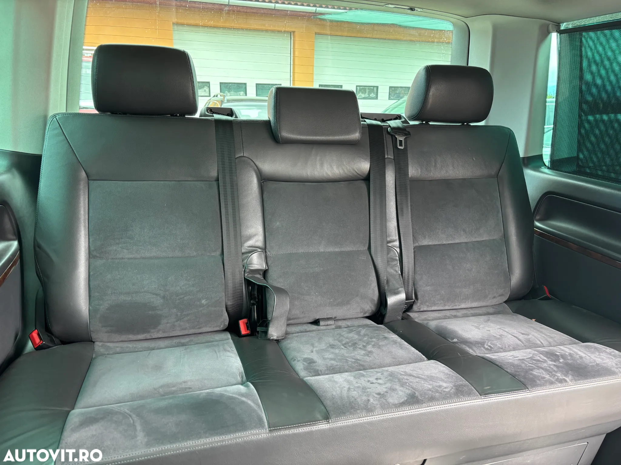 Volkswagen Multivan - 17