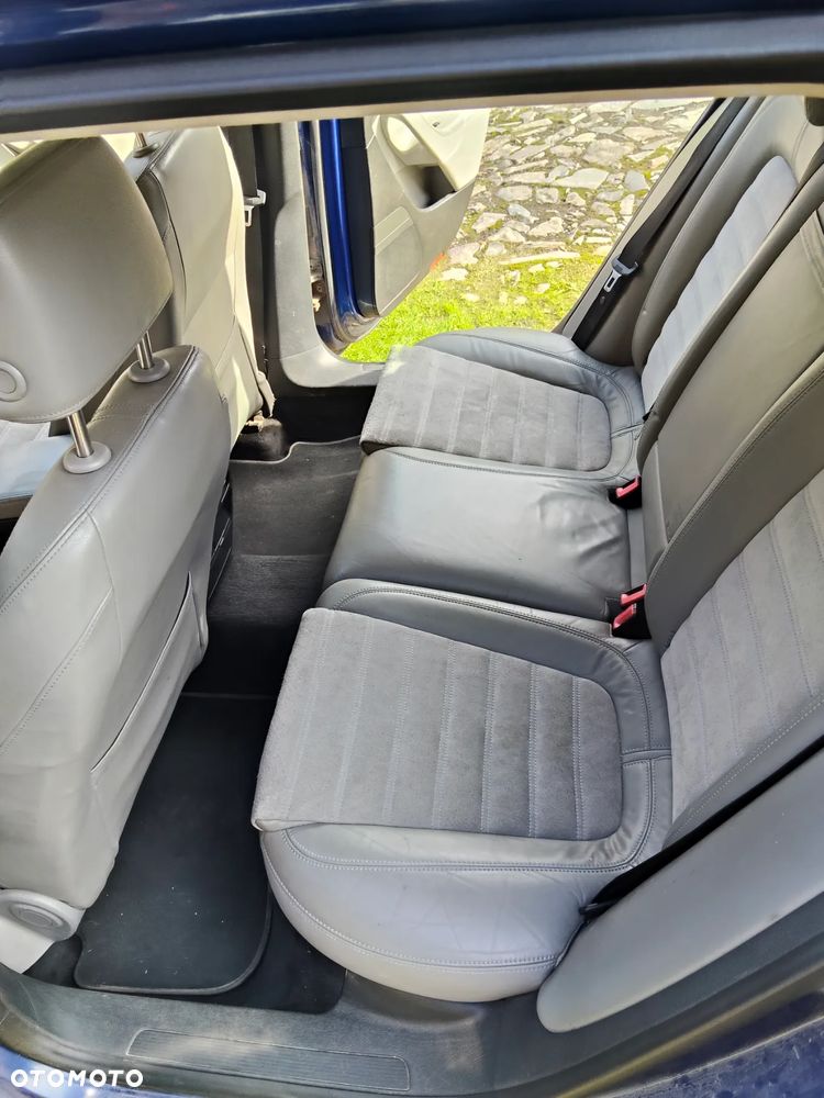 Volkswagen Passat 1.9 TDI Comfortline - 9