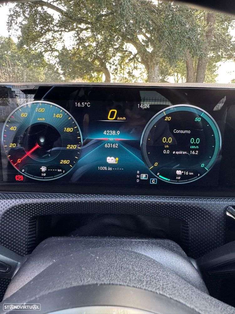 Mercedes-Benz CLA 250 e Shooting Brake AMG Line - 12