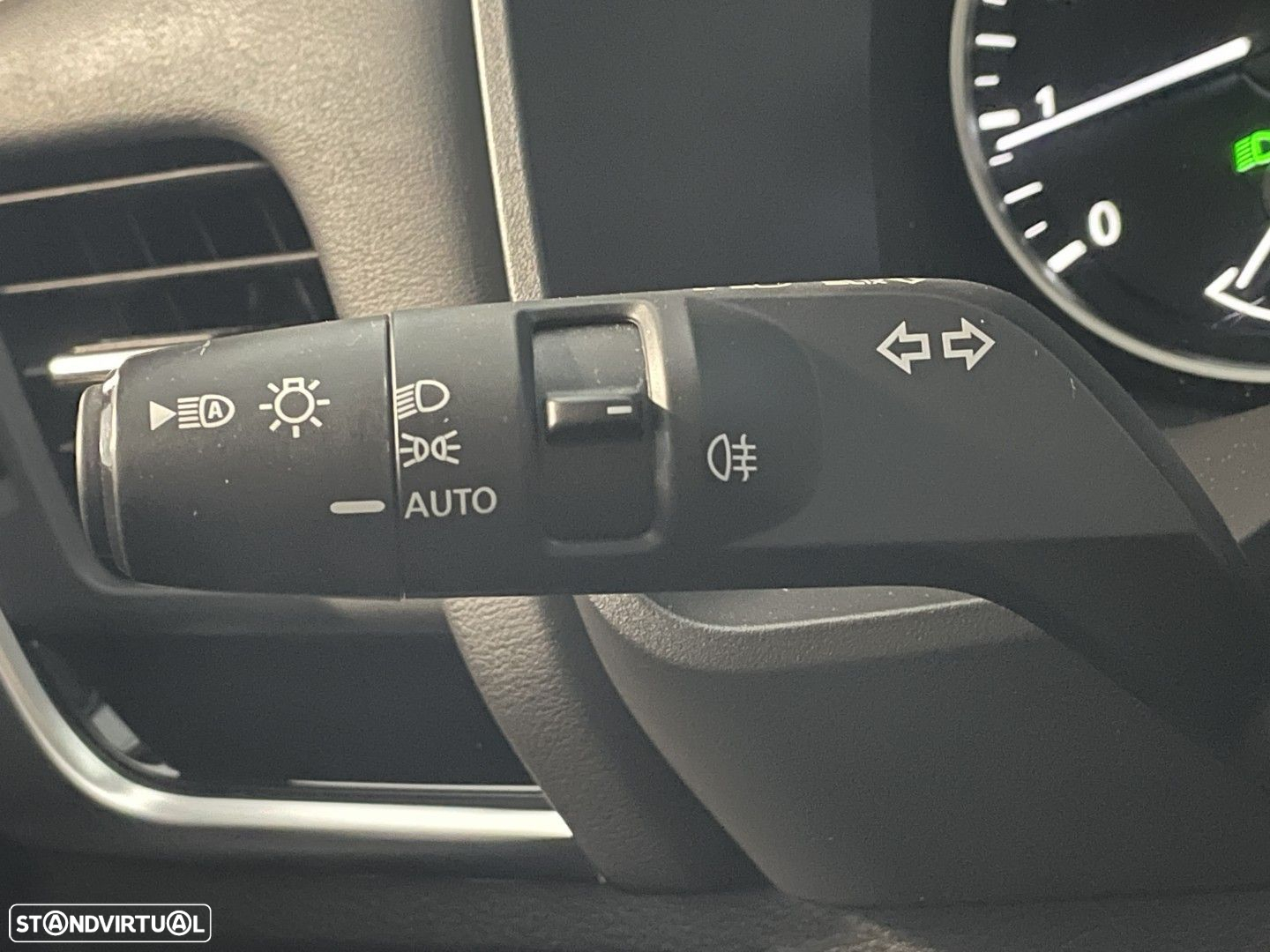 Nissan Qashqai 1.3 DIG-T N-Connecta LED Xtronic - 23