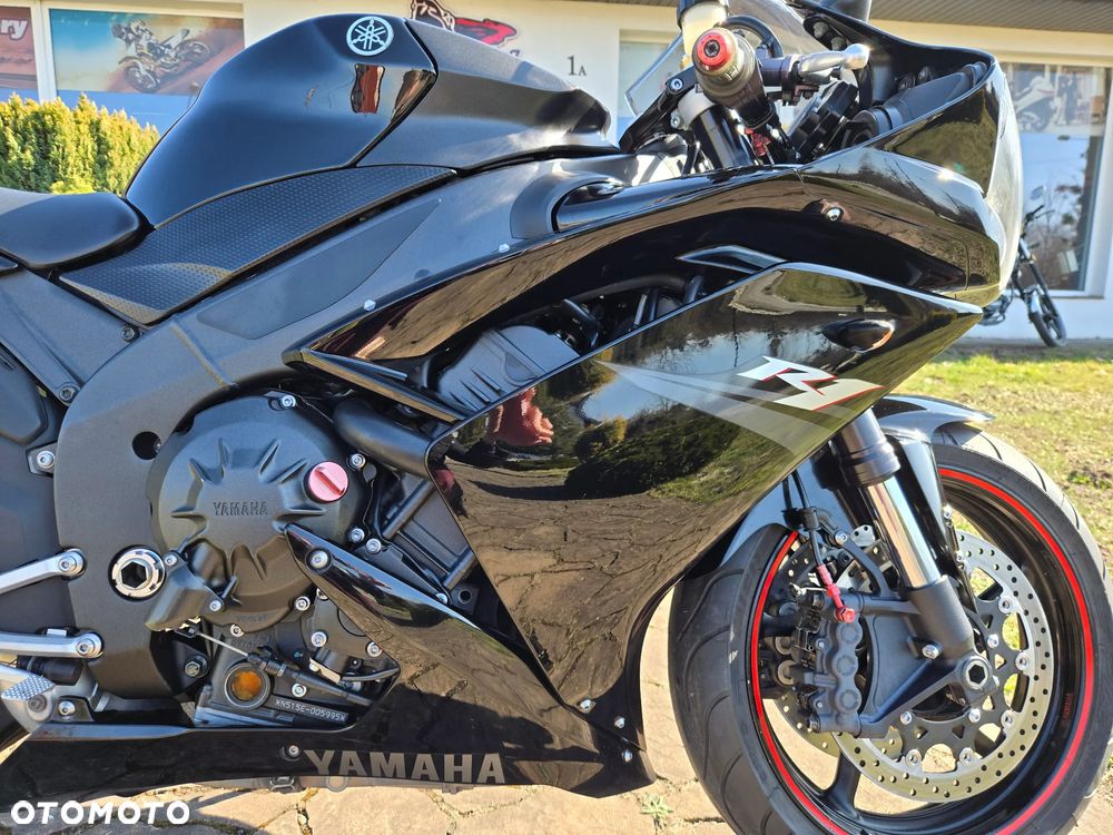 Yamaha R1 - 20