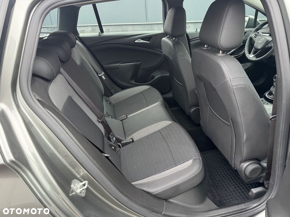 Opel Astra 1.2 T Edition S&S - 10