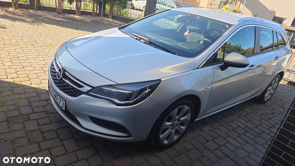 Opel Astra 1.6 CDTI Dynamic - 2