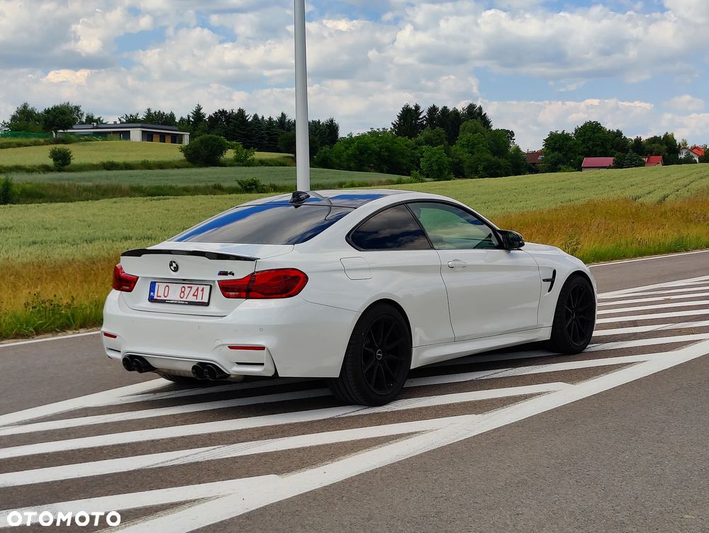 BMW M4 - 4