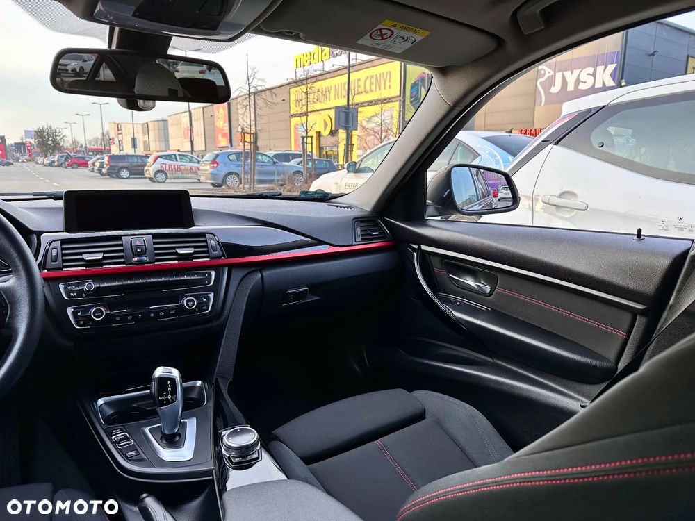 BMW Seria 3 320d Sport Line - 14