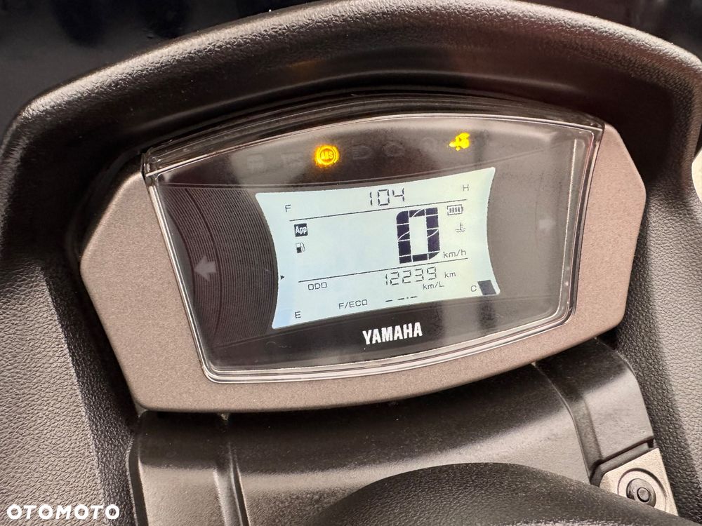 Yamaha NMAX - 23