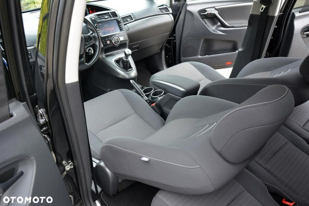 Toyota Verso 1.8 Premium 7os EU6 - 24