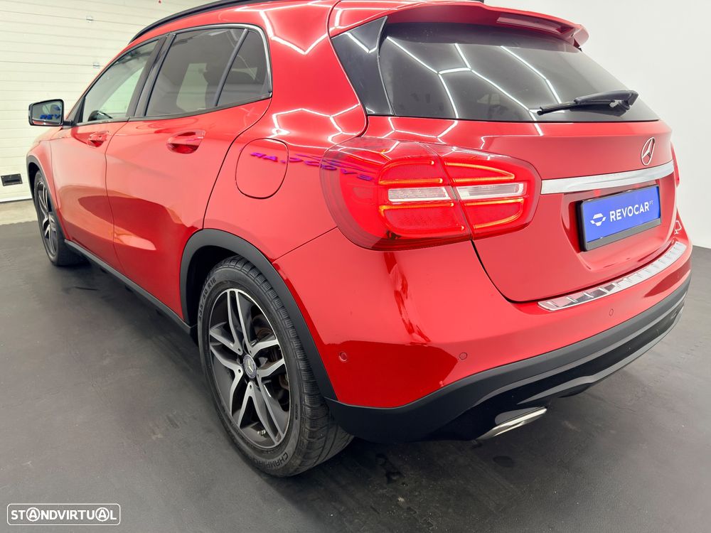 Mercedes-Benz GLA 180 d AMG Line - 12