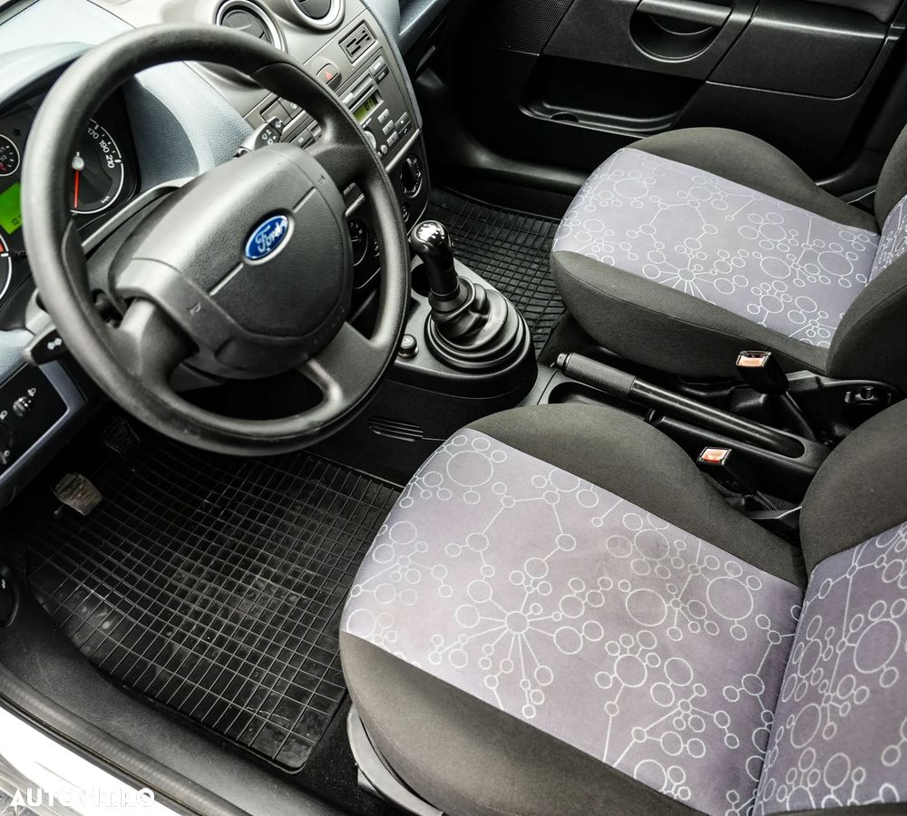 Ford Fiesta 1.4 TDCI Titanium - 12