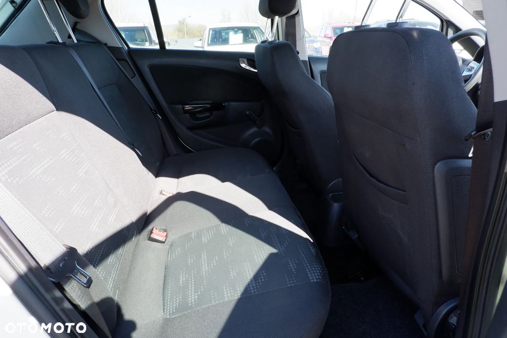 Opel Corsa 1.2 16V 111 - 11