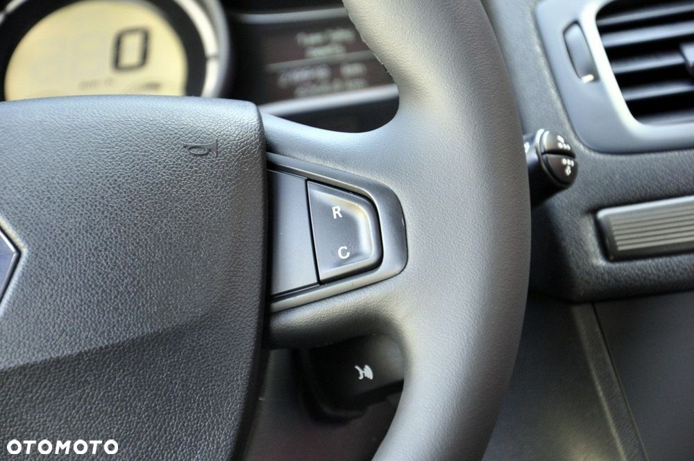 Renault Megane 1.6 16V 110 Authentique - 17