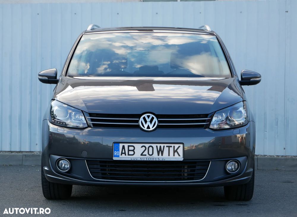 Volkswagen Touran - 12