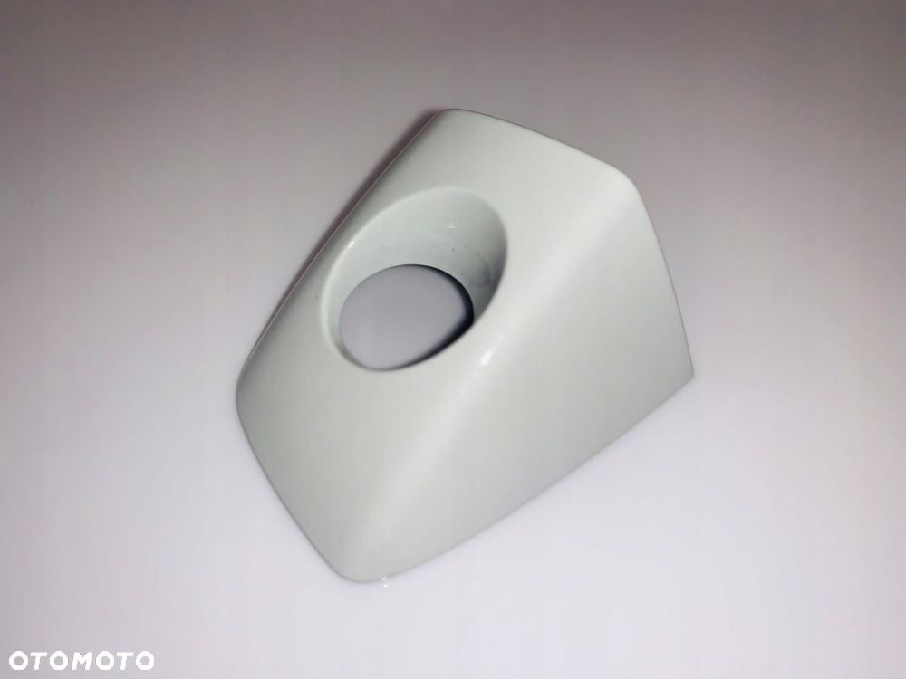 ZAŚLEPKA KLAMKI ZEWNĘTRZNA LEWA A6/A7/A8 OEM LY9B - 6