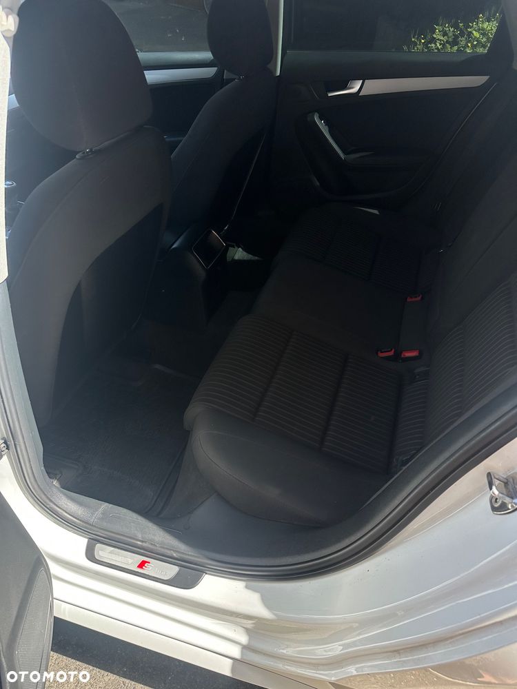 Audi A4 Avant 2.0 TDI Quattro - 10