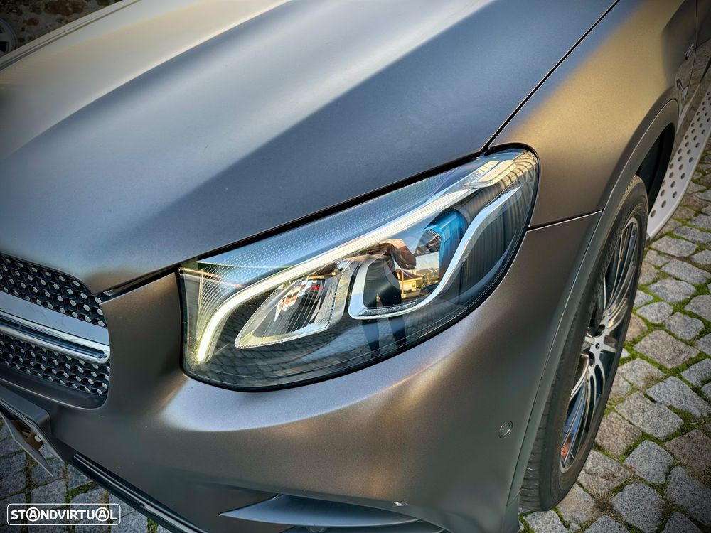 Mercedes-Benz GLC 300 e Coupe 4Matic 9G-TRONIC AMG Line - 16