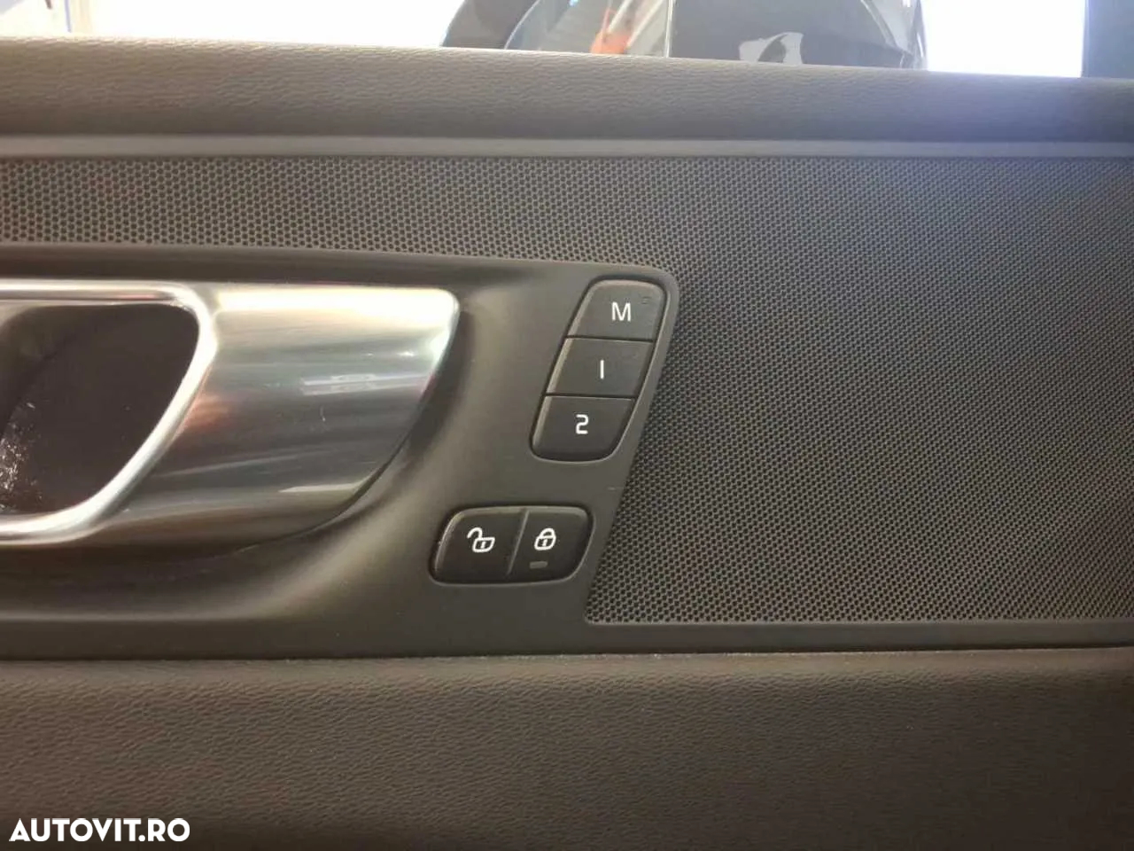 Volvo XC 60 B4 MHEV AT8 AWD Inscription - 17