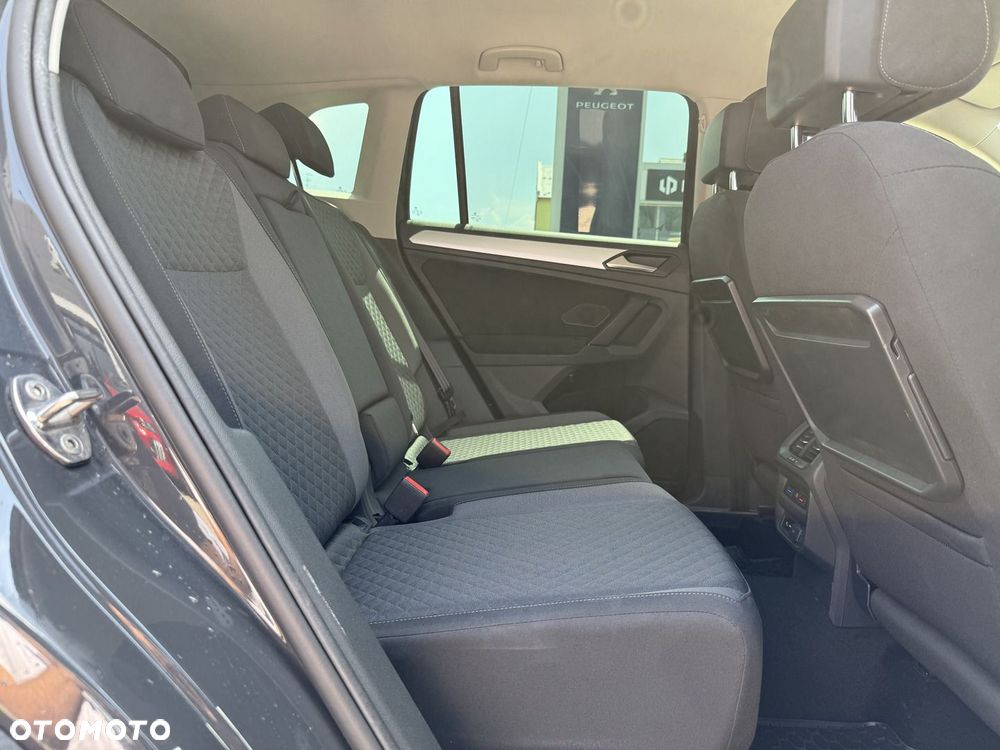 Volkswagen Tiguan - 30