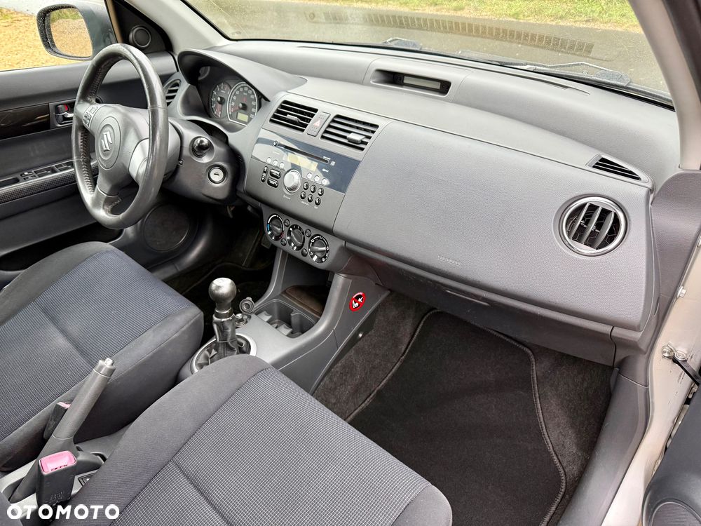 Suzuki Swift 1.3 4x4 Snow - 23