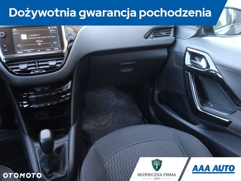 Peugeot 208 - 9