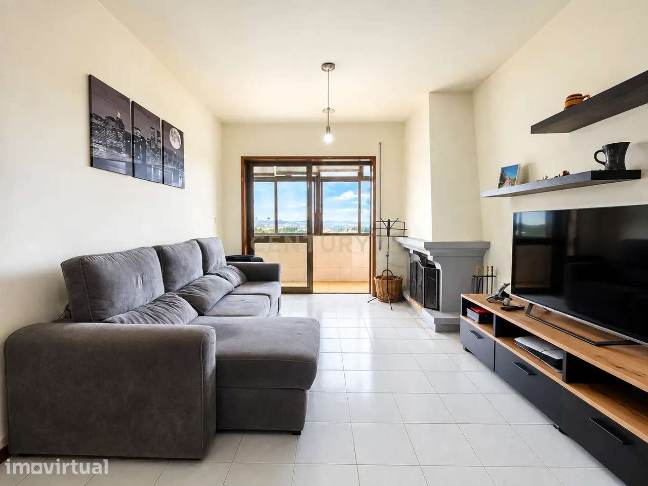 APARTAMENTO T2 | VARANDA | LUGAR DE GARAGEM | ARRUMOS | ELEVADOR | GON - Grande imagem: 2/26