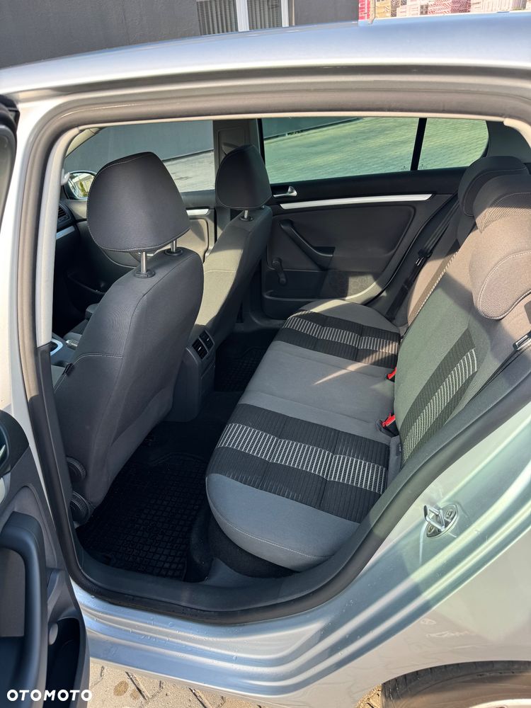 Volkswagen Golf 1.4 TSI Comfortline DSG - 8