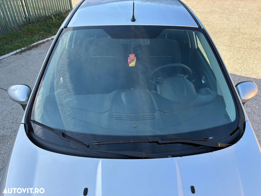 Ford Fiesta - 30