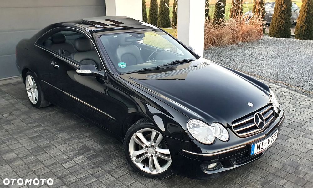 Mercedes-Benz CLK - 11
