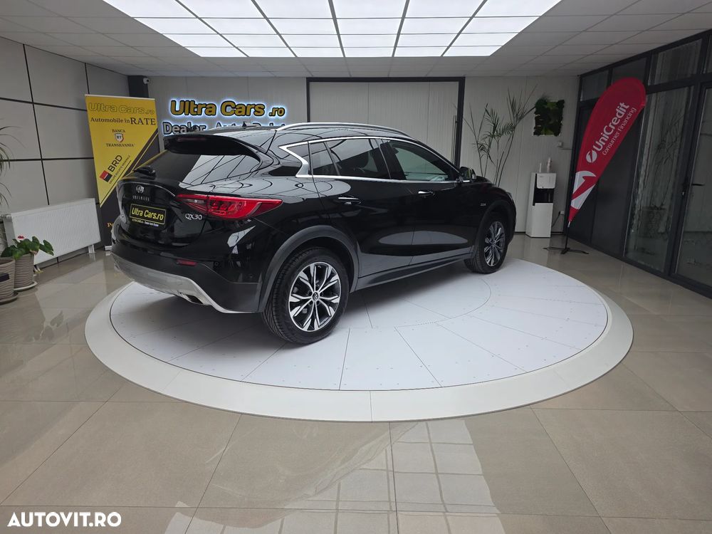 Infiniti QX30 - 5
