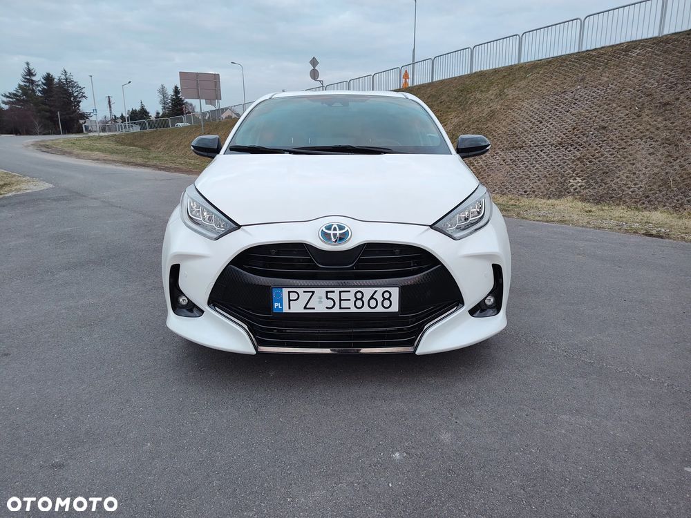 Toyota Yaris Hybrid 1.5 Executive - 3