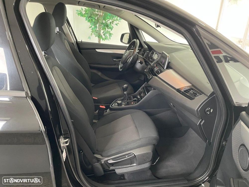 BMW 216 Active Tourer d Line Luxury - 26