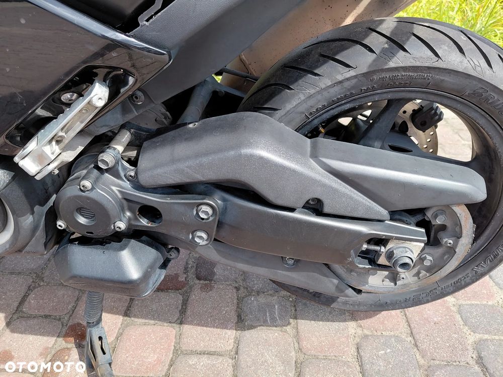 Yamaha Tmax - 18