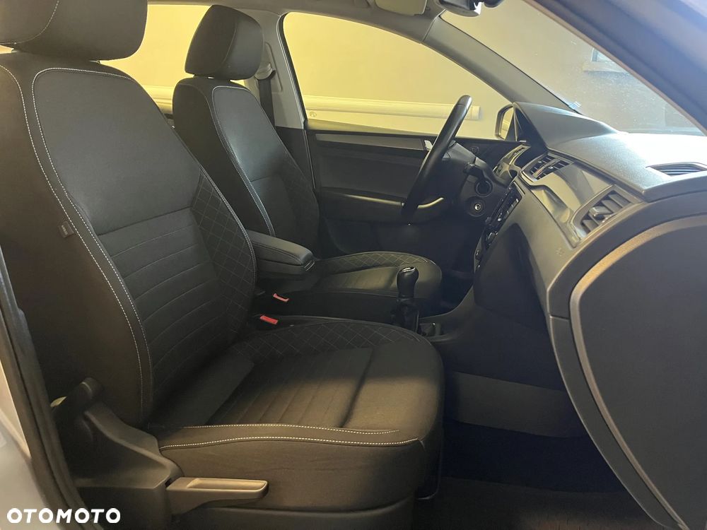 Skoda RAPID 1.0 TSI Style - 18