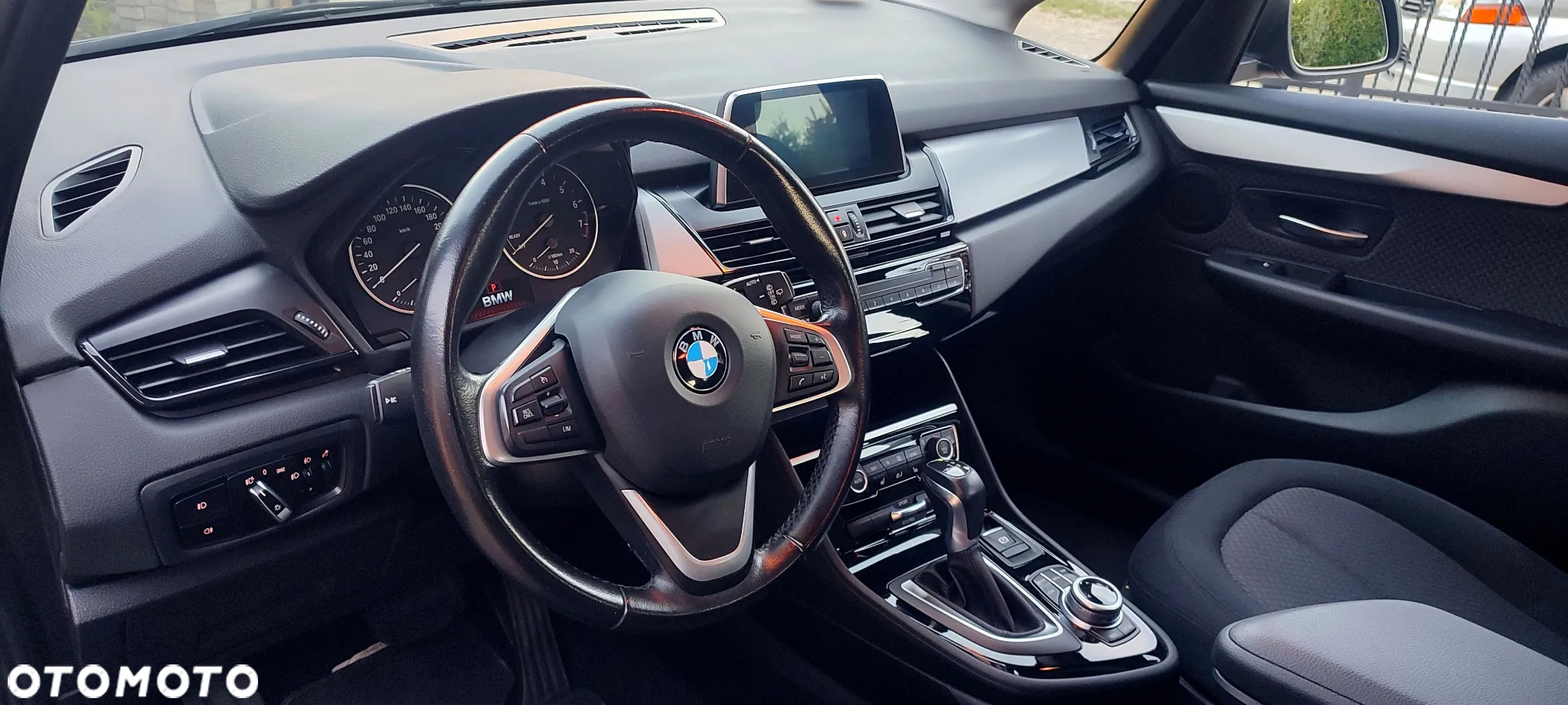 BMW Seria 2 218i - 7
