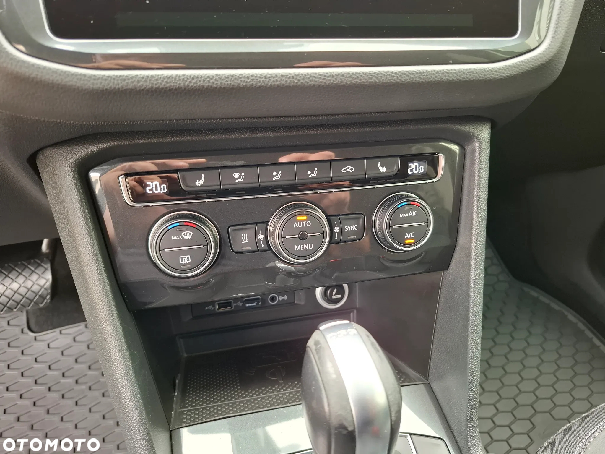 Volkswagen Tiguan 2.0 TDI SCR 4MOTION DSG Highline - 29