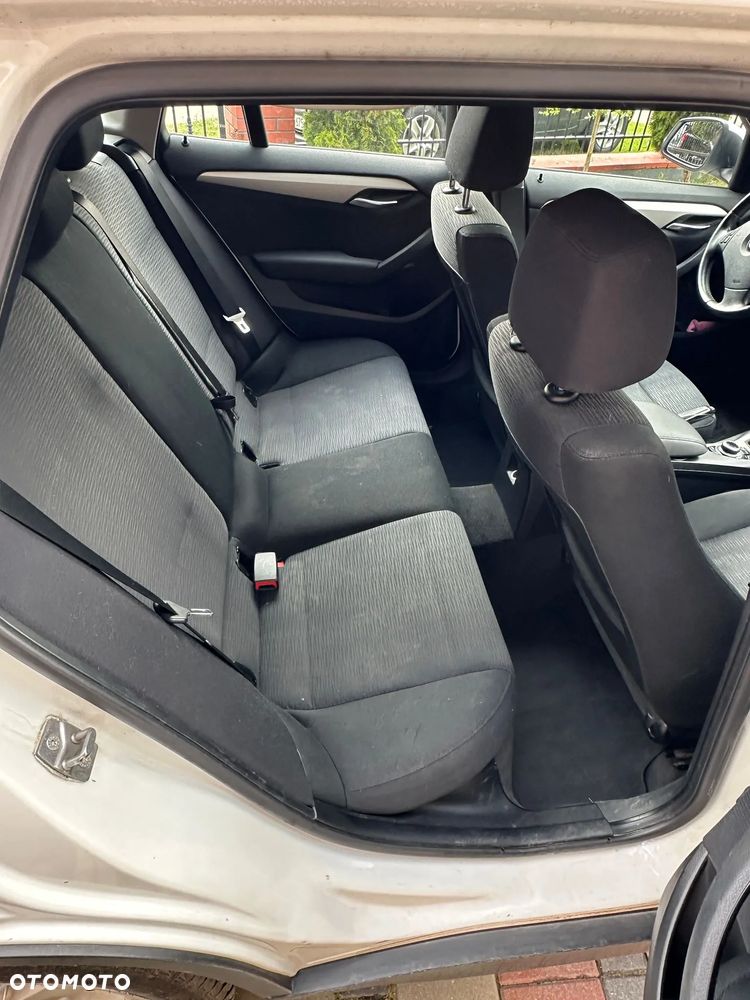 BMW X1 sDrive16d - 8