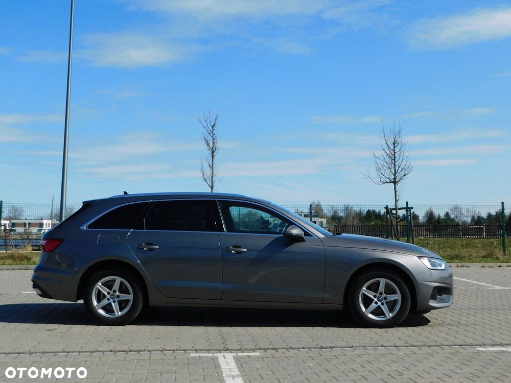 Audi A4 Avant 2.0 TDI Design - 27