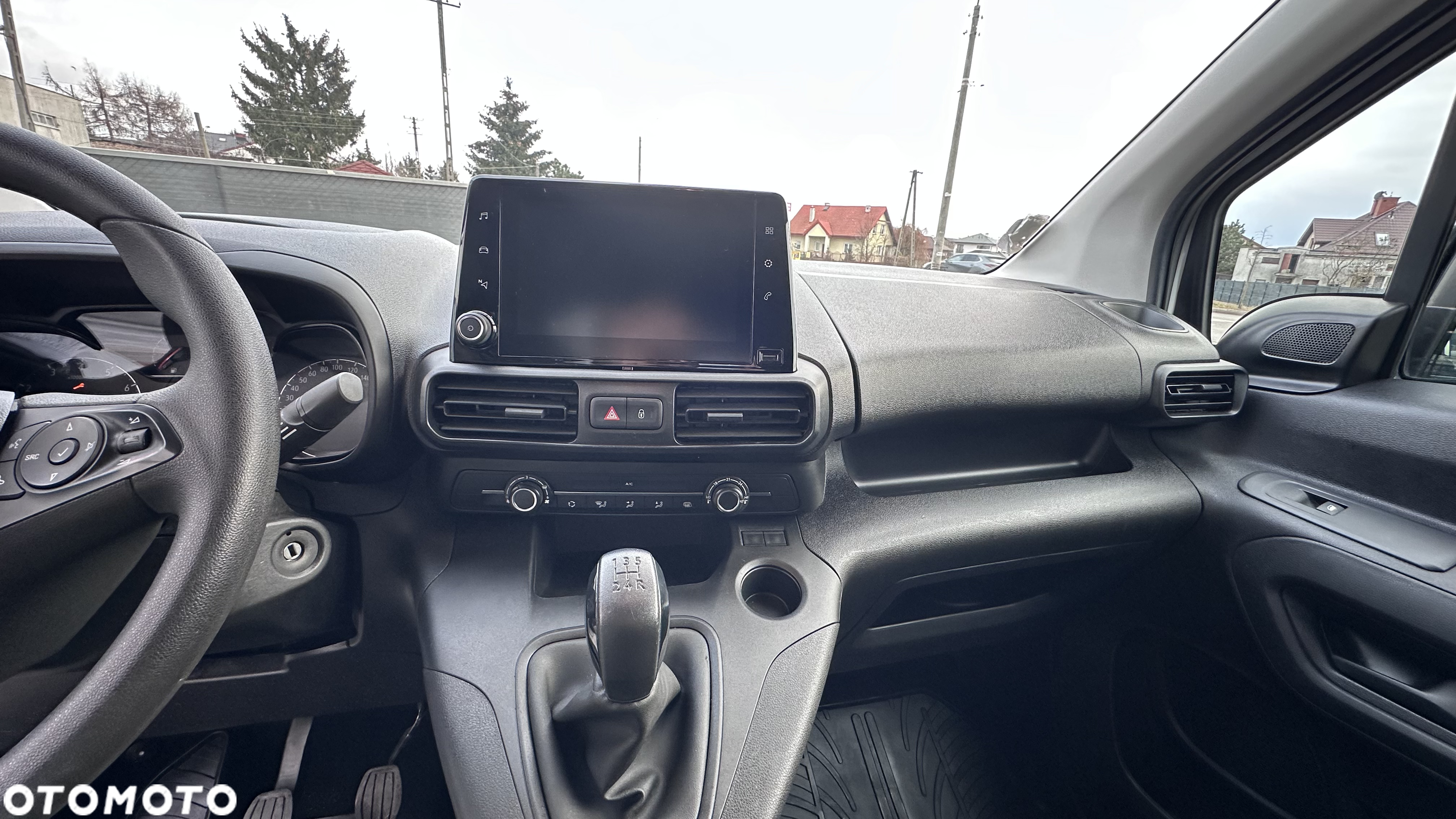 Opel COMBO - 12