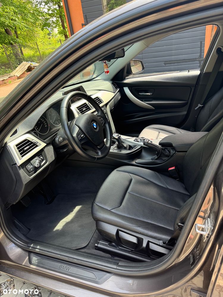 BMW Seria 3 316d - 35
