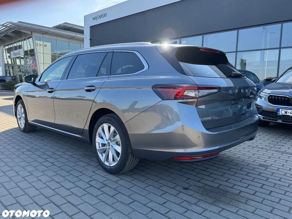 Skoda Superb 2.0 TDI SCR 4x4 Drive DSG - 9