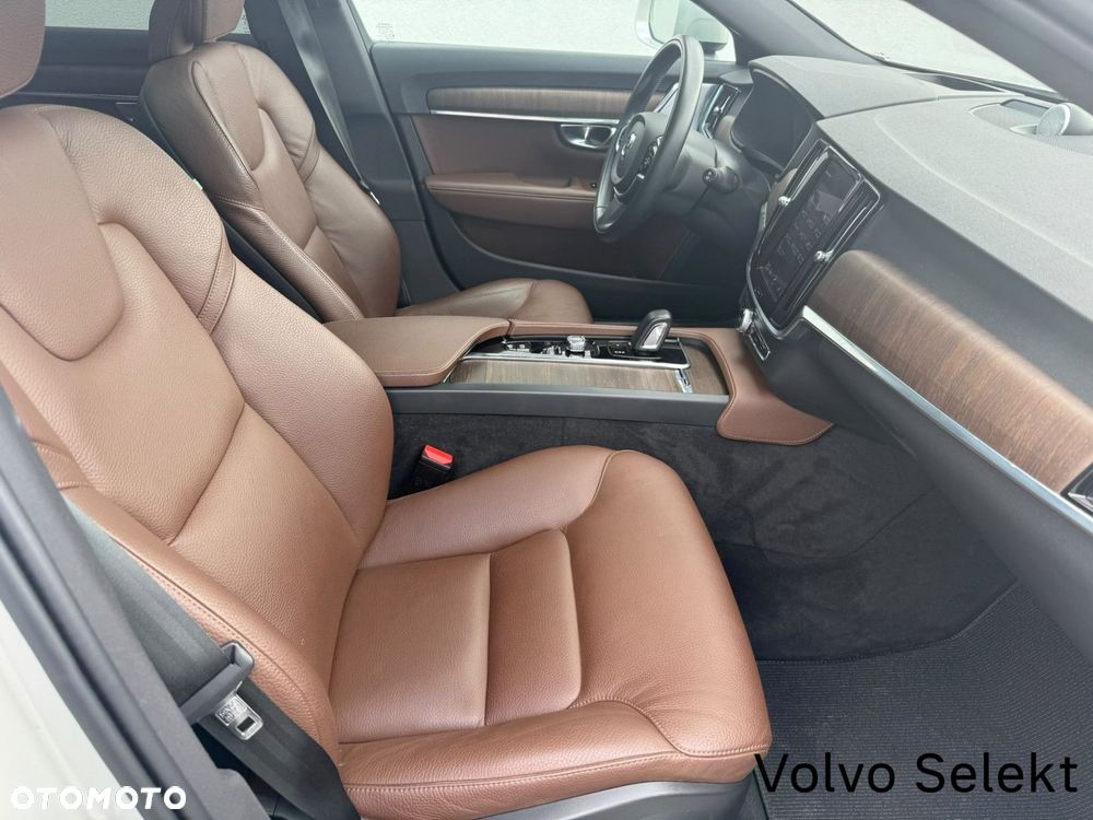Volvo V90 Cross Country - 33