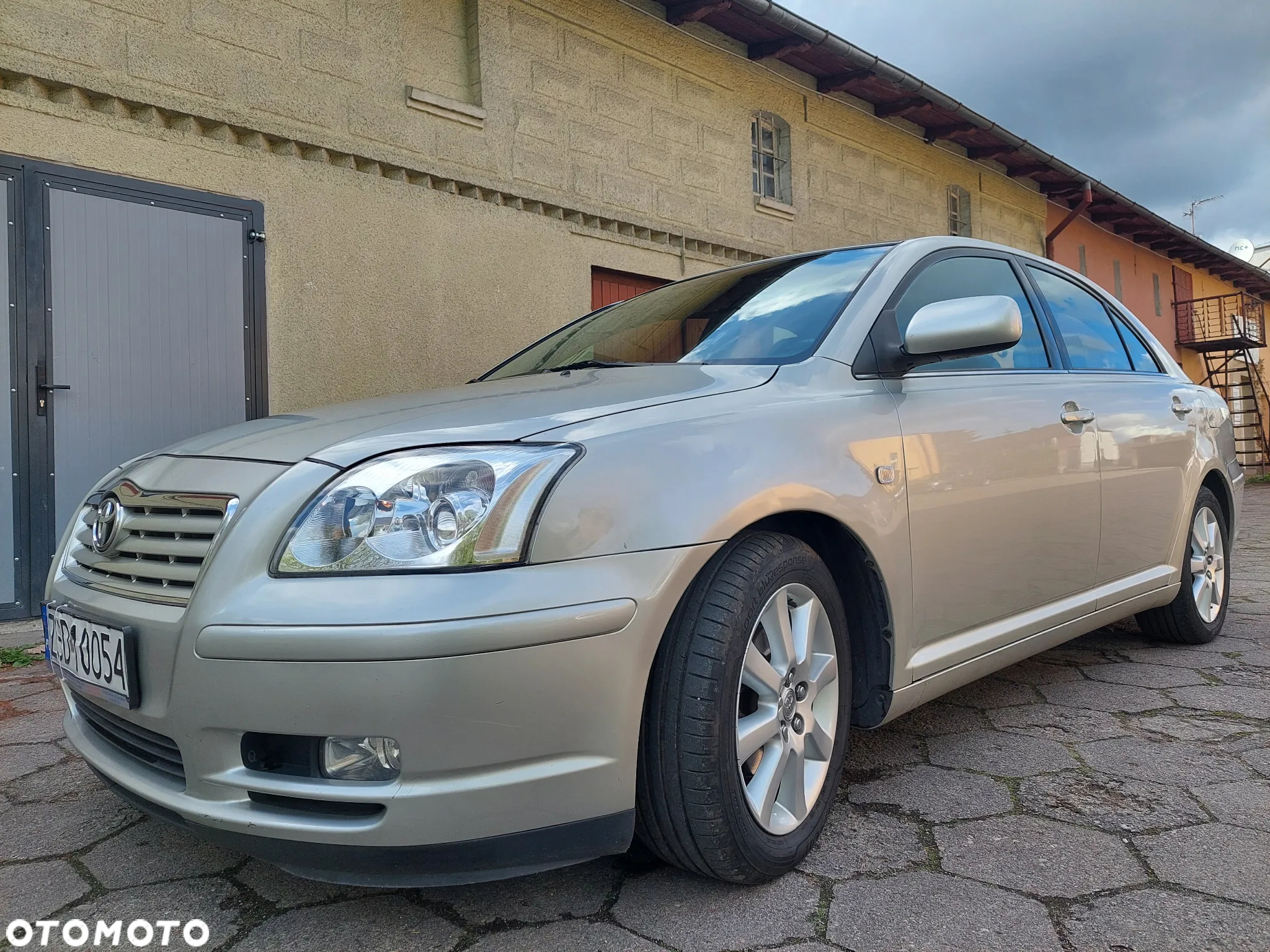 Toyota Avensis - 8