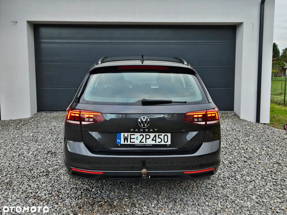 Volkswagen Passat - 4