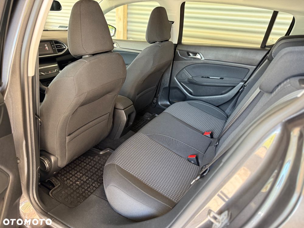 Peugeot 308 1.2 PureTech GPF Business Line S&S - 26