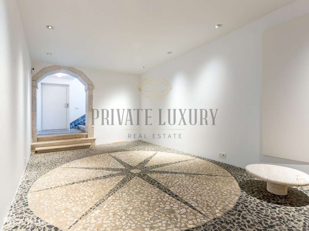 Residência geminada T5 totalmente renovada com terraço privado e ga... - Grande imagem: 4/25