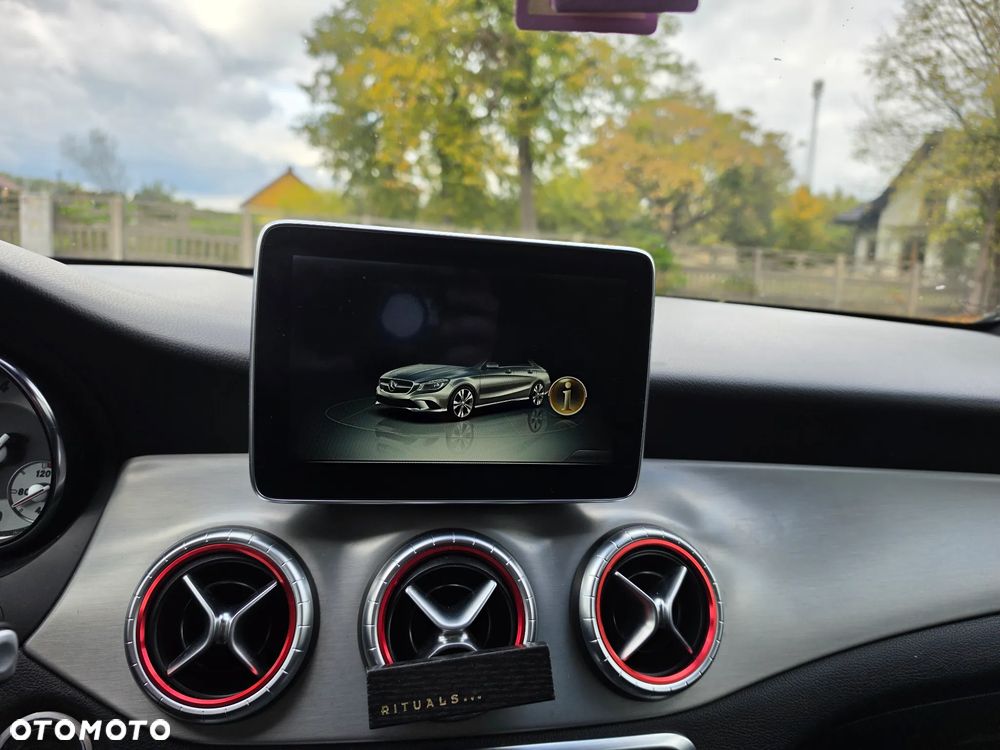 Mercedes-Benz CLA 180 d 7G-DCT AMG Line - 24