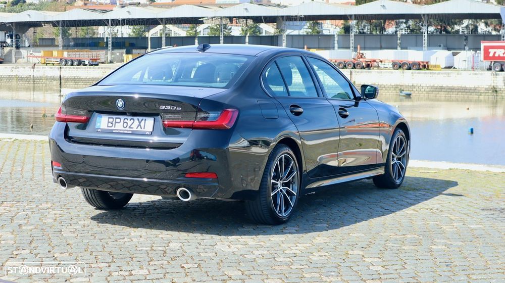 BMW 330 e Auto - 17