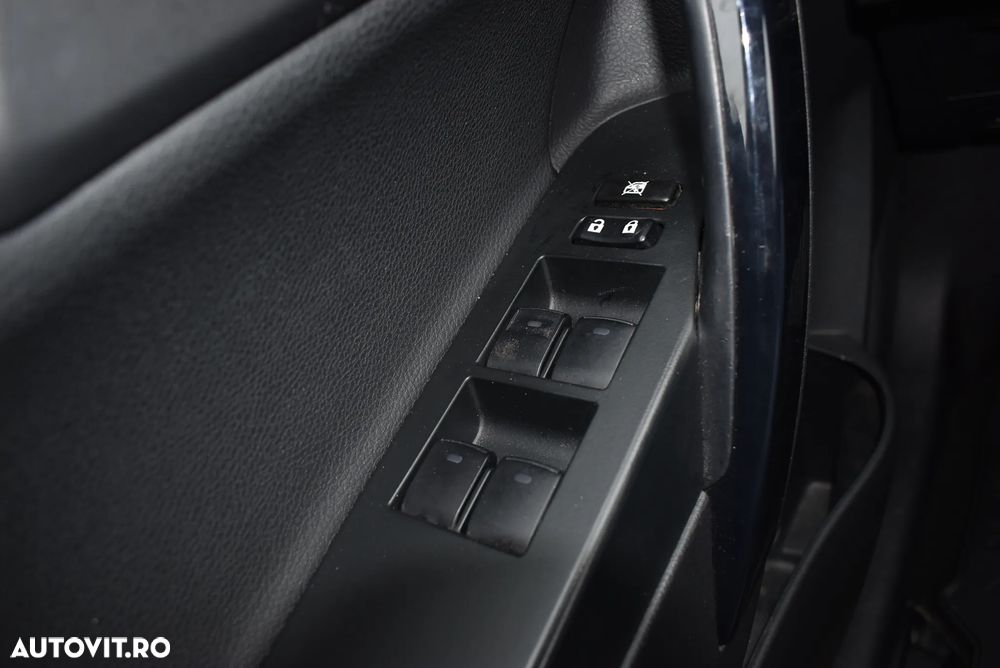 Toyota Auris 1.8 L VVT-i Hybrid Sol - 14